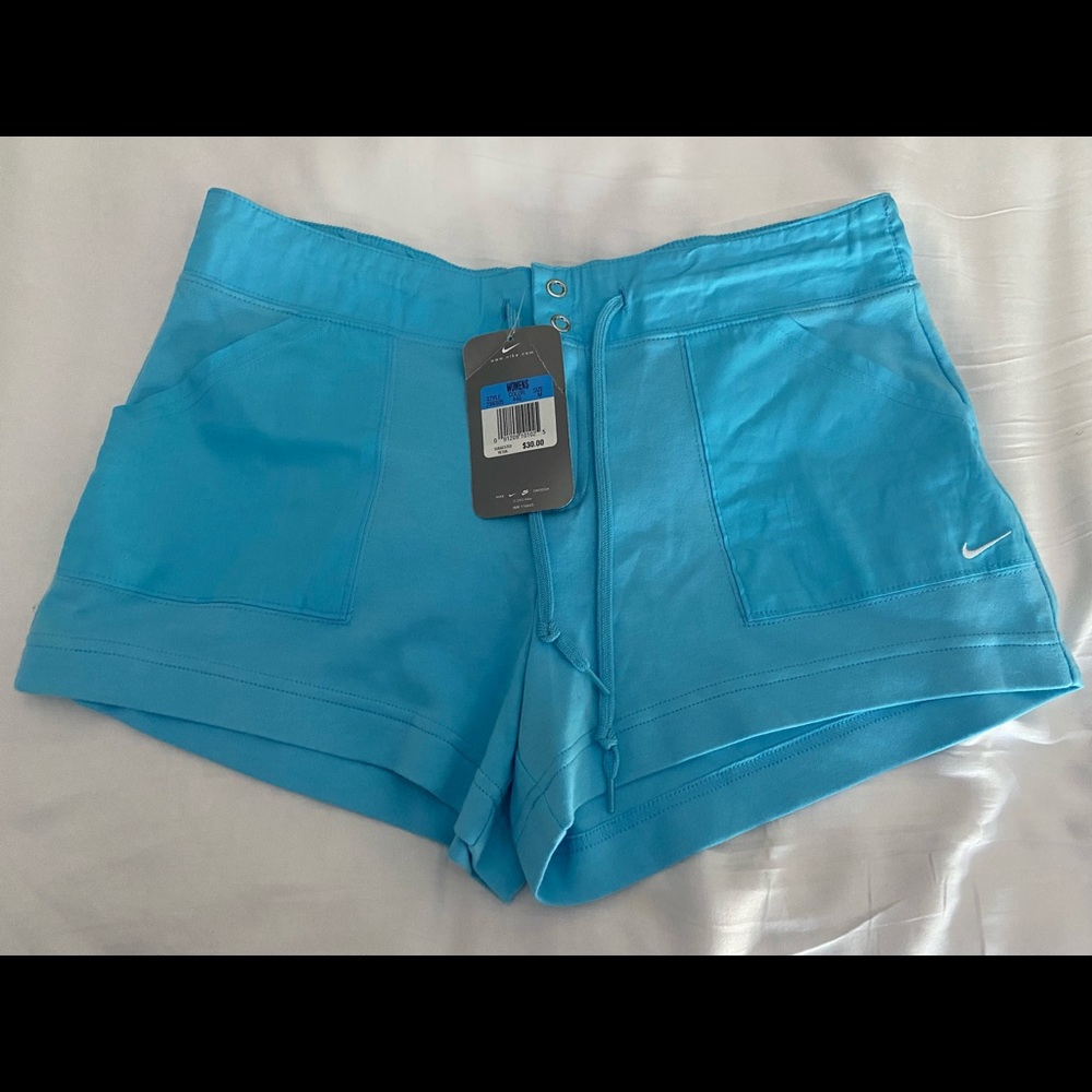 Nike NWT Blue Low Rise Shorts - SZ M